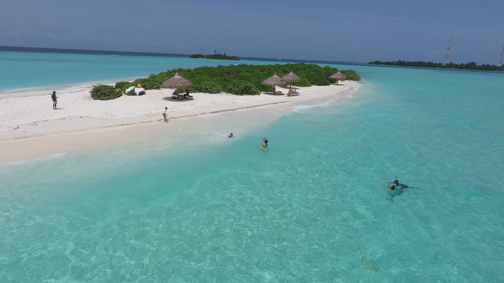 Ras Beach Inn Rasdhoo Exteriör bild