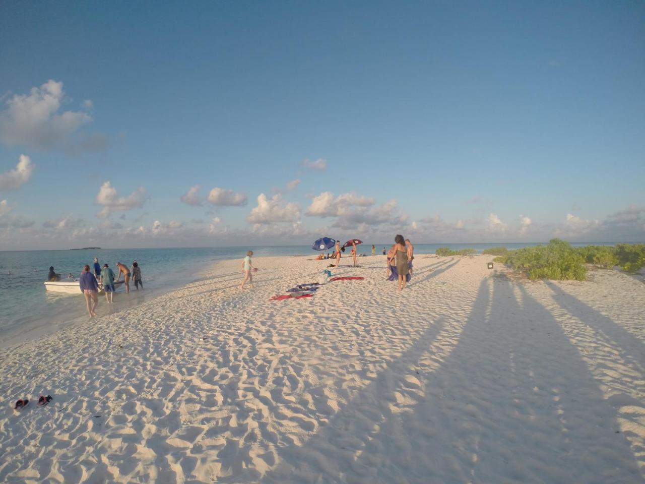 Ras Beach Inn Rasdhoo Exteriör bild