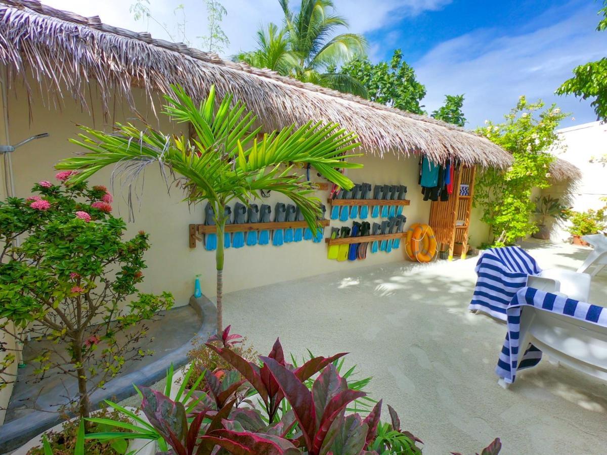 Ras Beach Inn Rasdhoo Exteriör bild