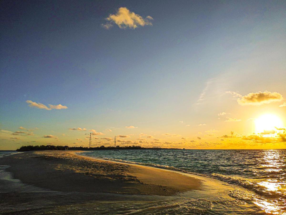 Ras Beach Inn Rasdhoo Exteriör bild