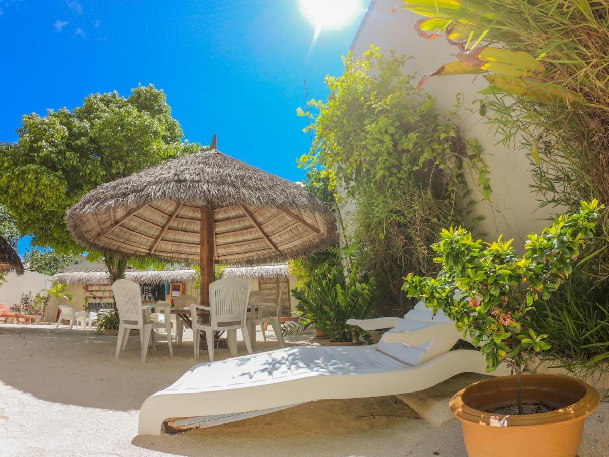 Ras Beach Inn Rasdhoo Exteriör bild